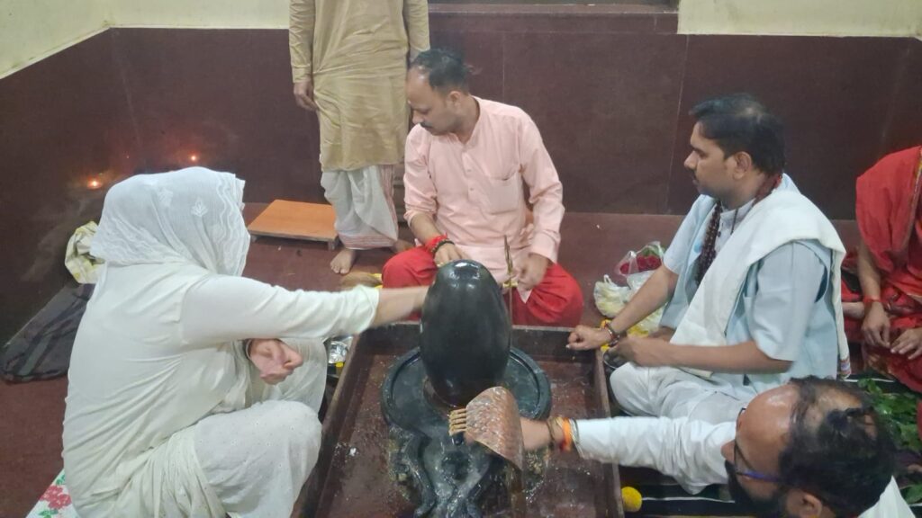 Ravi-Shastri-Guruji-Indian-Jyotishi-Trimbakeshwar-Jyotirlinga